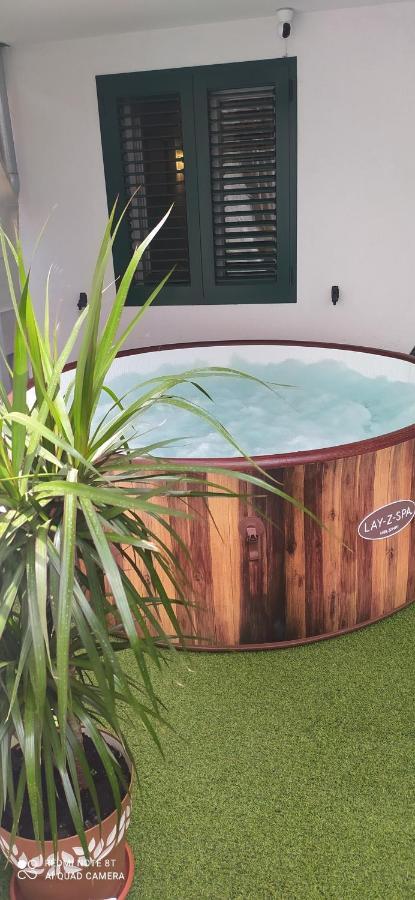 Villa Angie Old Town With Jacuzzi スプリト エクステリア 写真