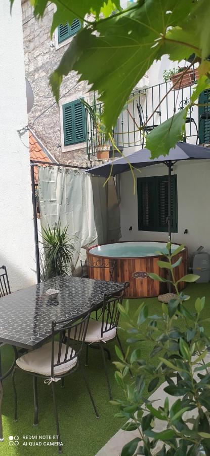 Villa Angie Old Town With Jacuzzi スプリト エクステリア 写真