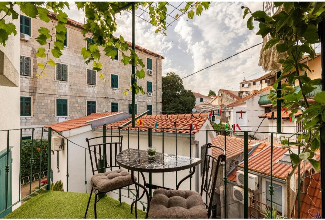 Villa Angie Old Town With Jacuzzi スプリト エクステリア 写真